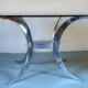 Table en verre fumé