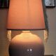 Lampe boule en céramique rose