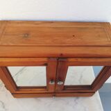 Cabinet a pharmacy art deco