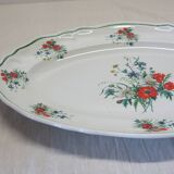 Very nice serving dish from Moulin des loups in very good condition.