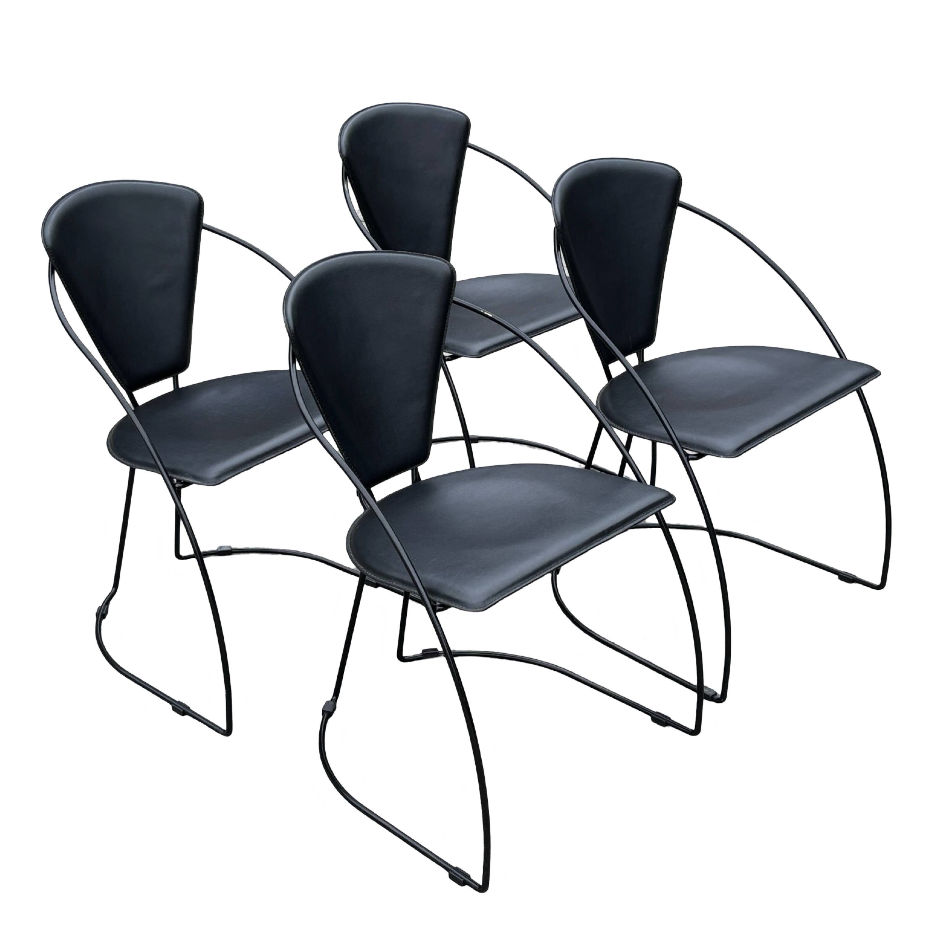 Ensemble de quatre chaises de salle à manger vintage Arrben Linda, design des années 1980