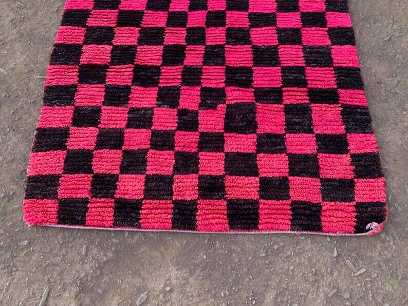 Handmade square Berber rug, size 150 x 250 cm