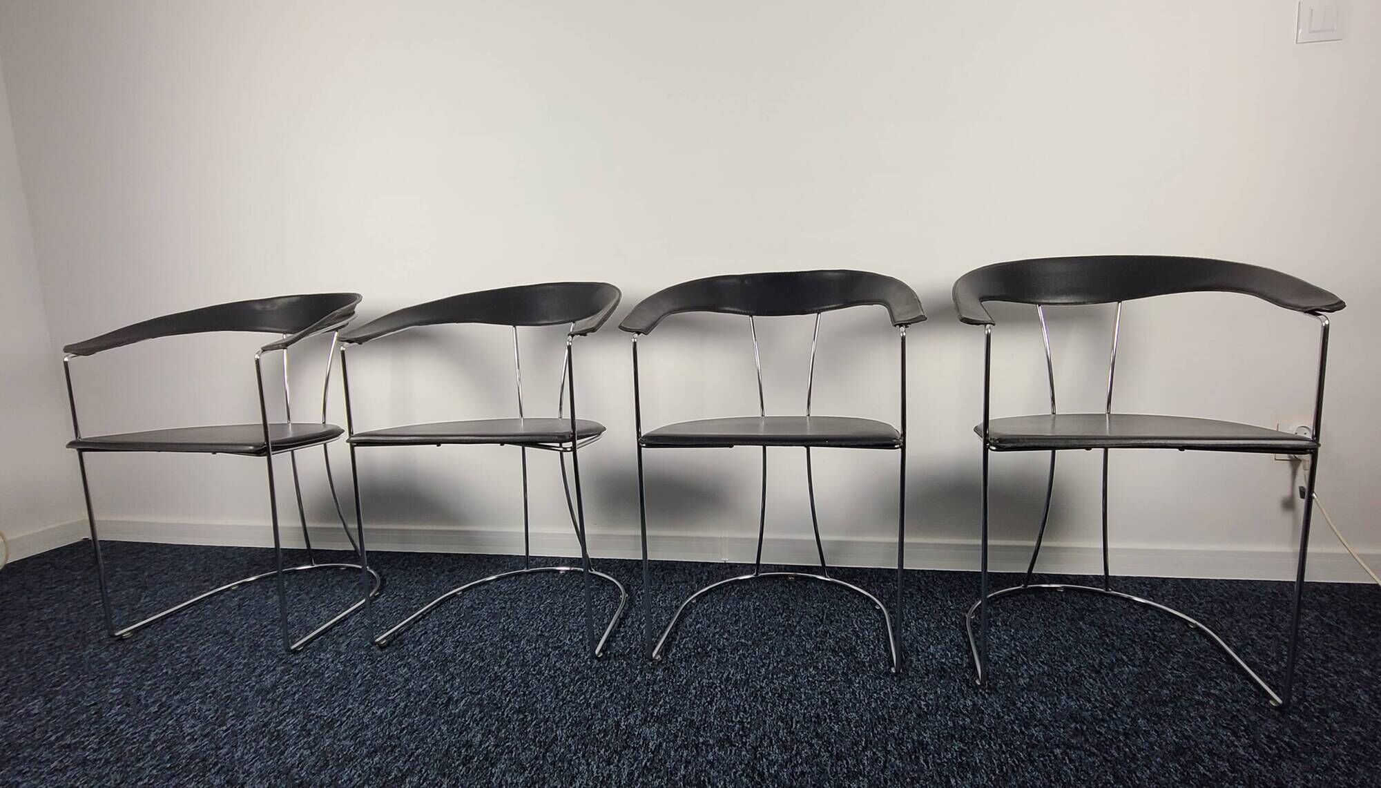 Set of 4 vintage Ursula chairs in black leather, Italian, from Arrben 1980