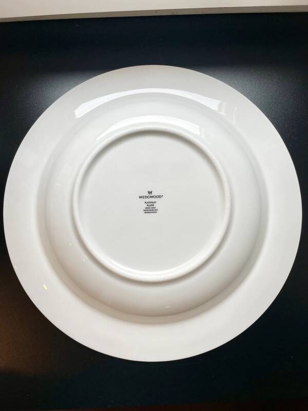 Porcelain dish 28cm Wedgwood “Plume” collection