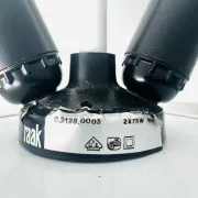 Lampe de table D-2128 par Raak Amsterdam, Pays-Bas, années 1970.