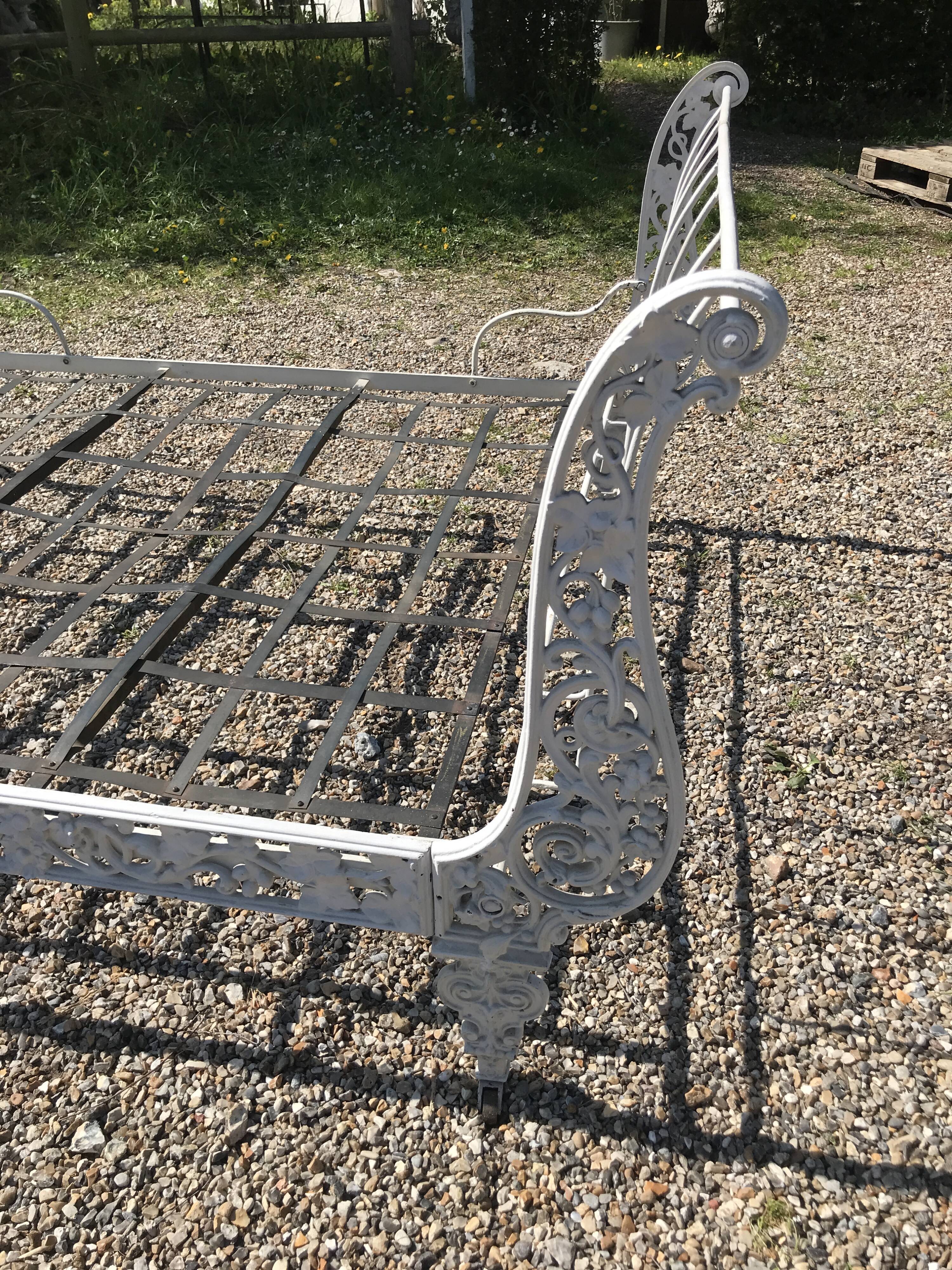 Rare bed 1.40 cast NIII