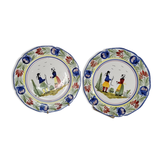 Pair of flat plates HB Quimper, with traditional decoration, 24 cm