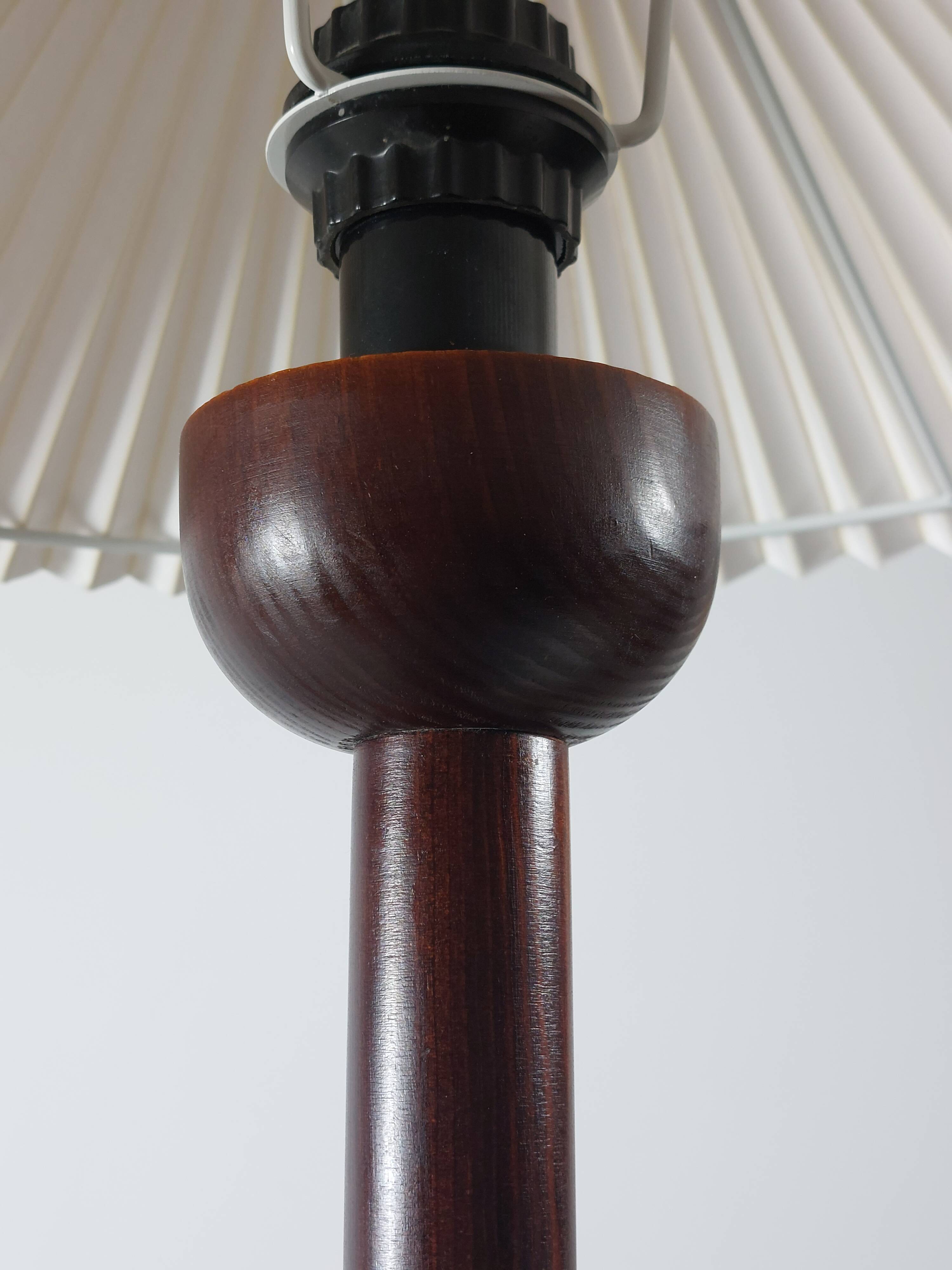 Vintage table in postmodern Art Deco revival with pleated lampshade.
