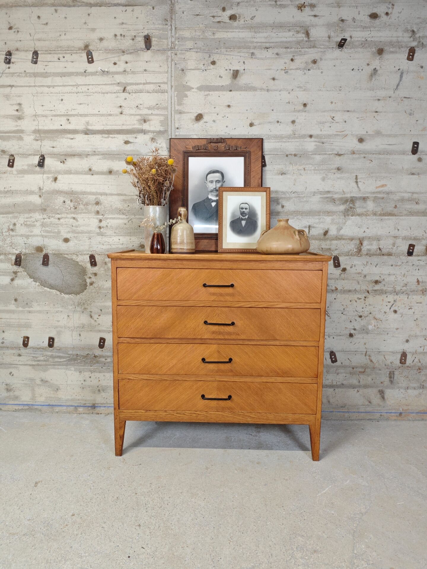 Commode vintage