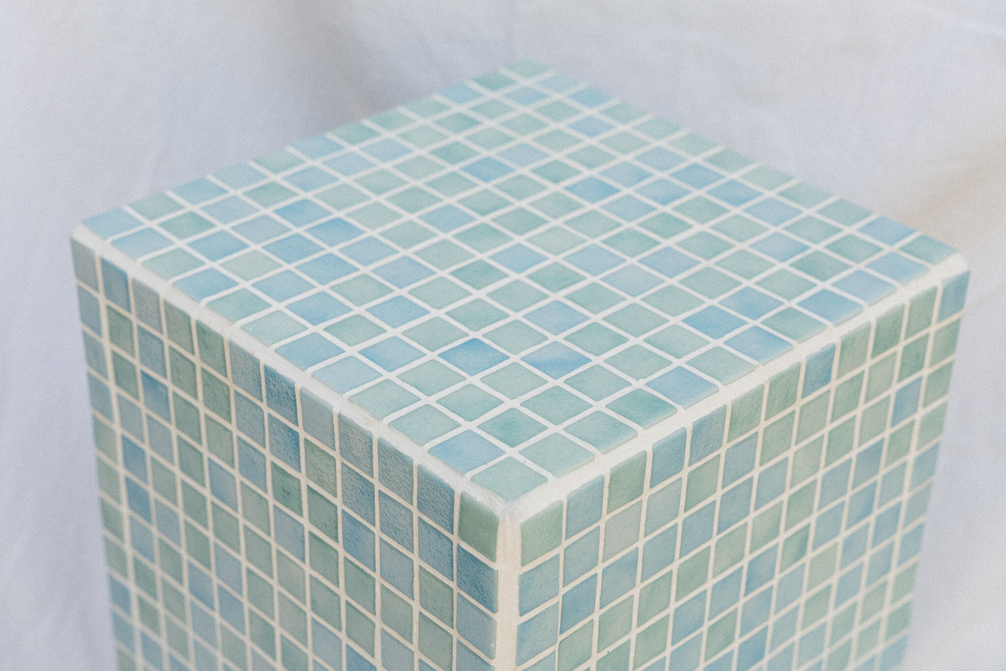 Blue/green column side table 64x32 cm