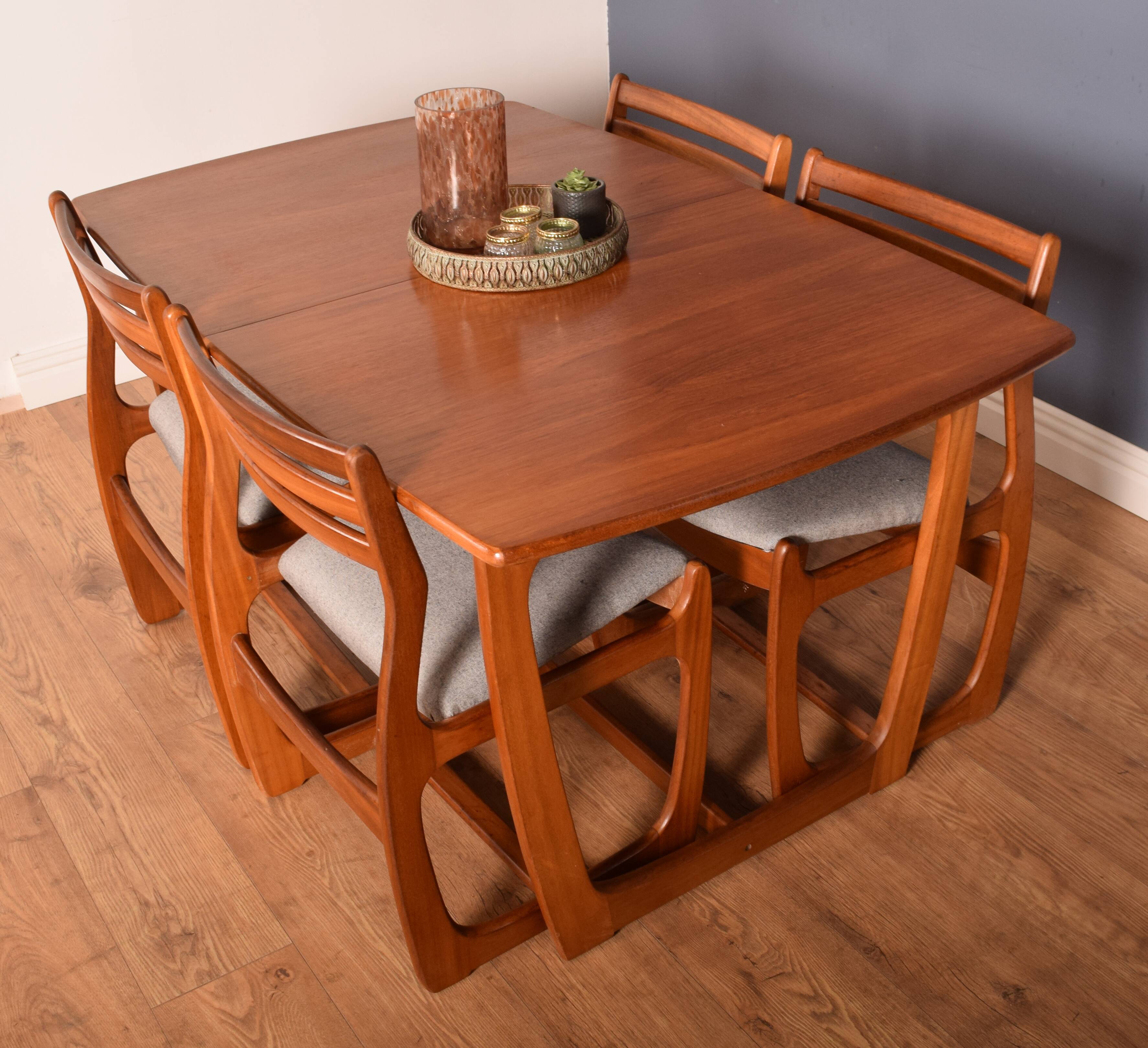 Dining table & 4 chairs 1960
