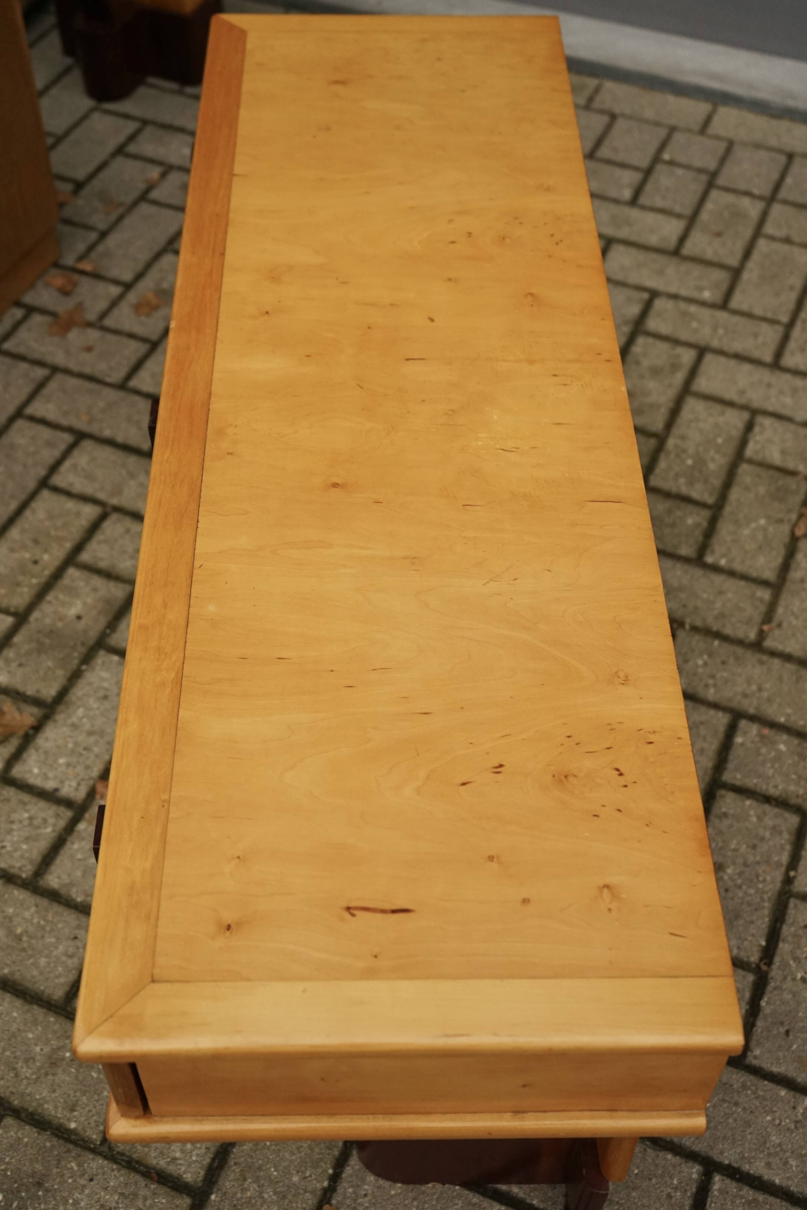 Coiffeuse basse Art Déco en bois d'érable, années 1930