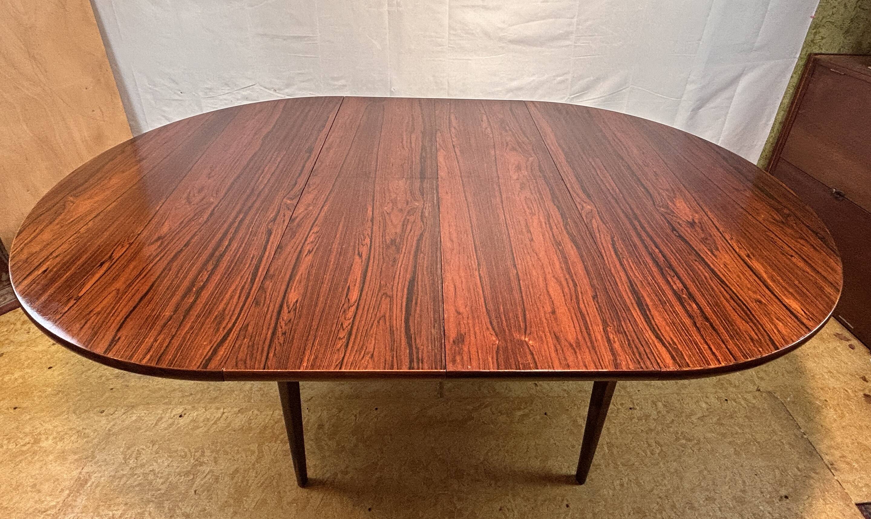 Mid-Century Danish Rosewood Extending Dining Table by Niels Otto Møller for