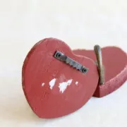 3 vintage heart-shaped wall hooks - Red painted wood and hook