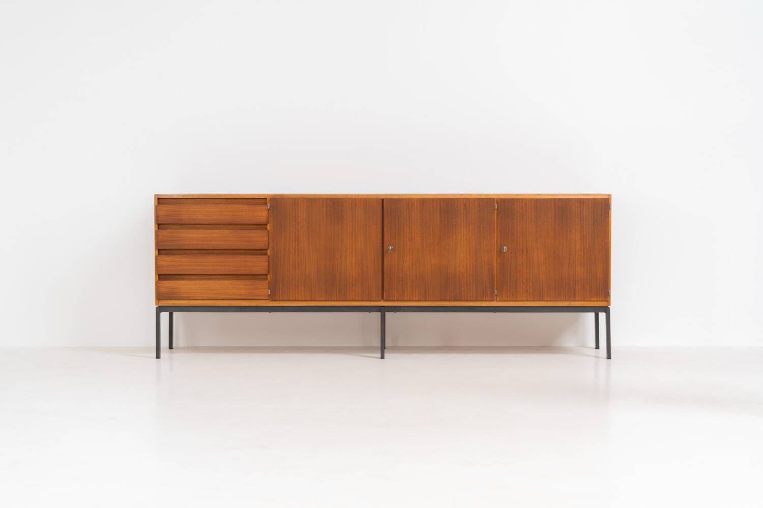 Buffet moderniste XL de Behr Möbel (Allemagne, années 1950).