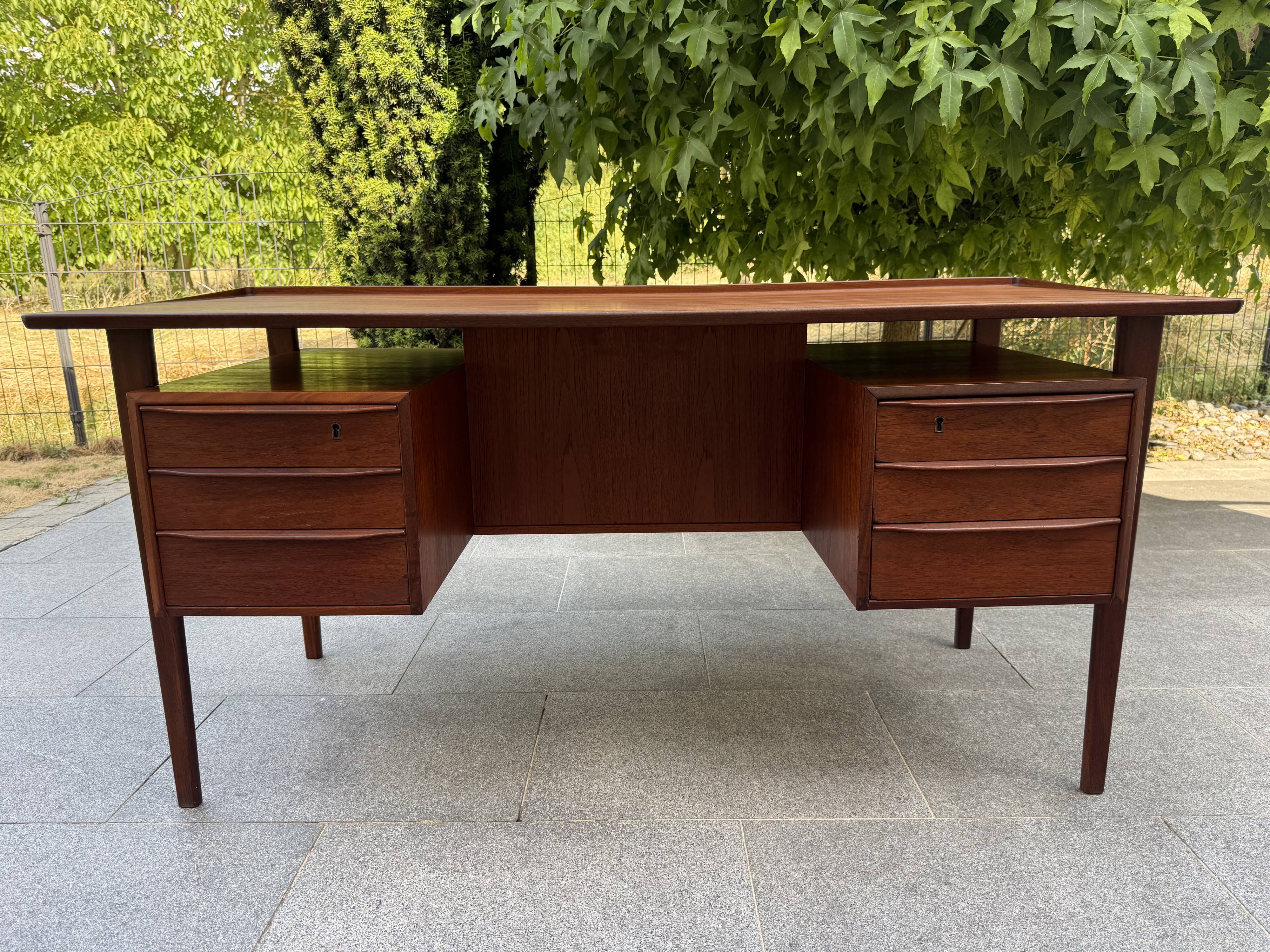 Scandinavian desk Peter Løvig Nielsen 1960s