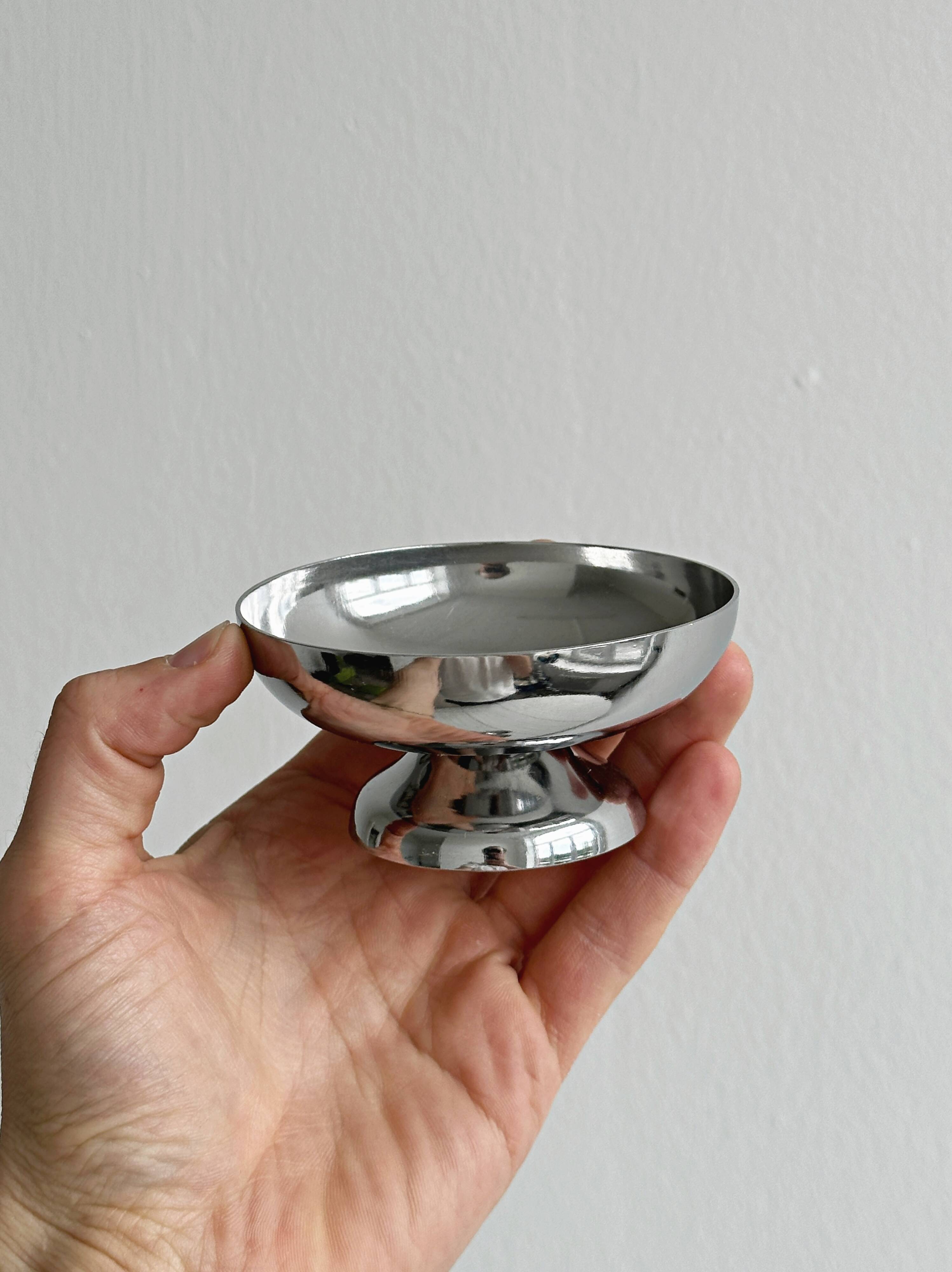 Lot de 6 coupelles vintage en inox brillant