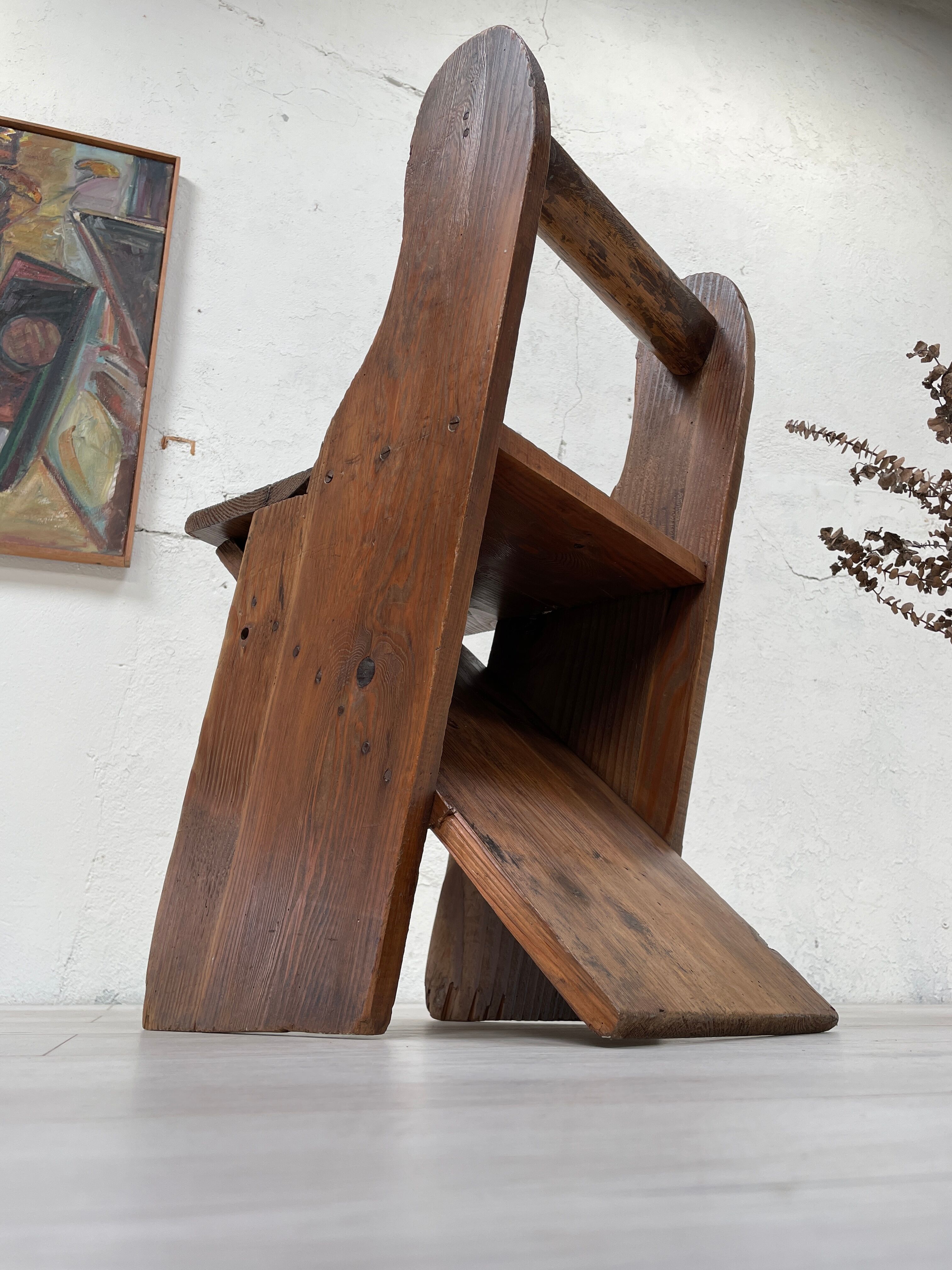 Folk Art chair in fir.