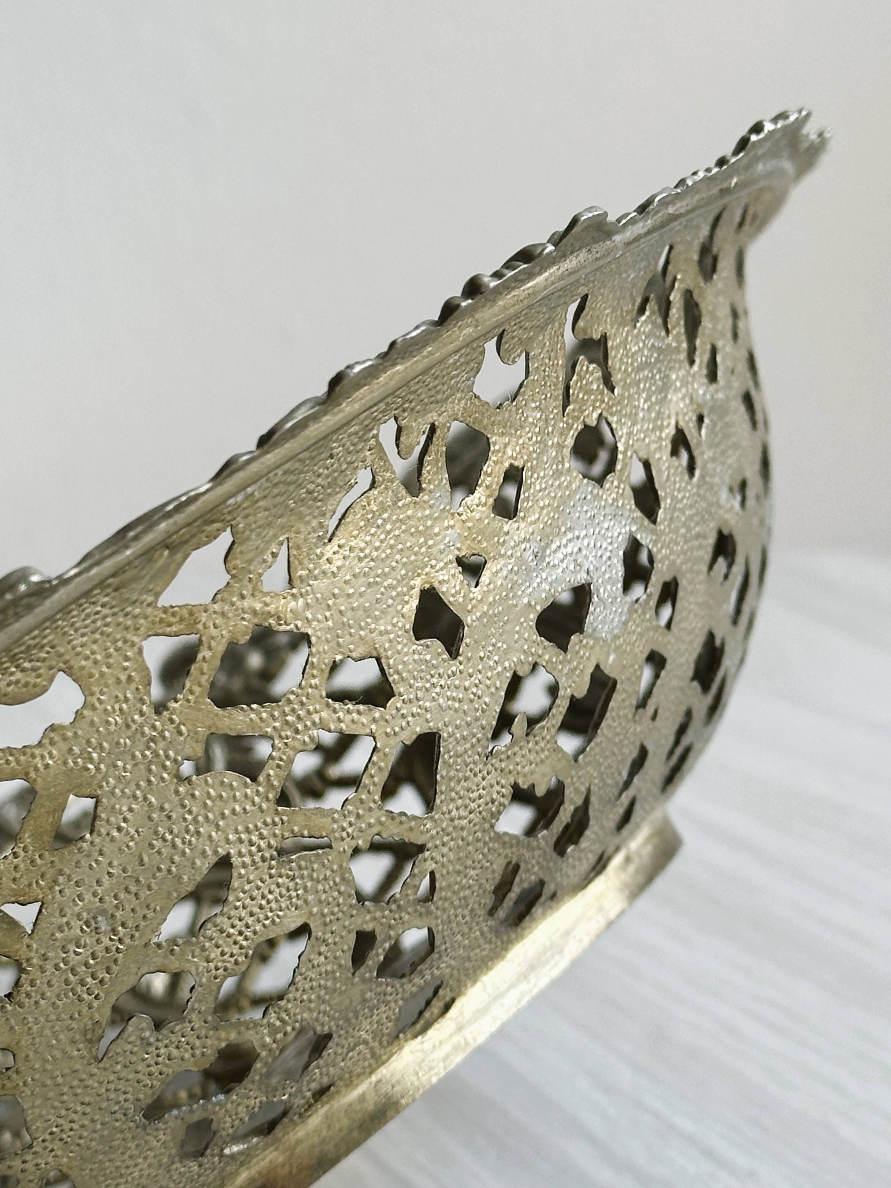 Metal presentation basket, vintage bread basket.