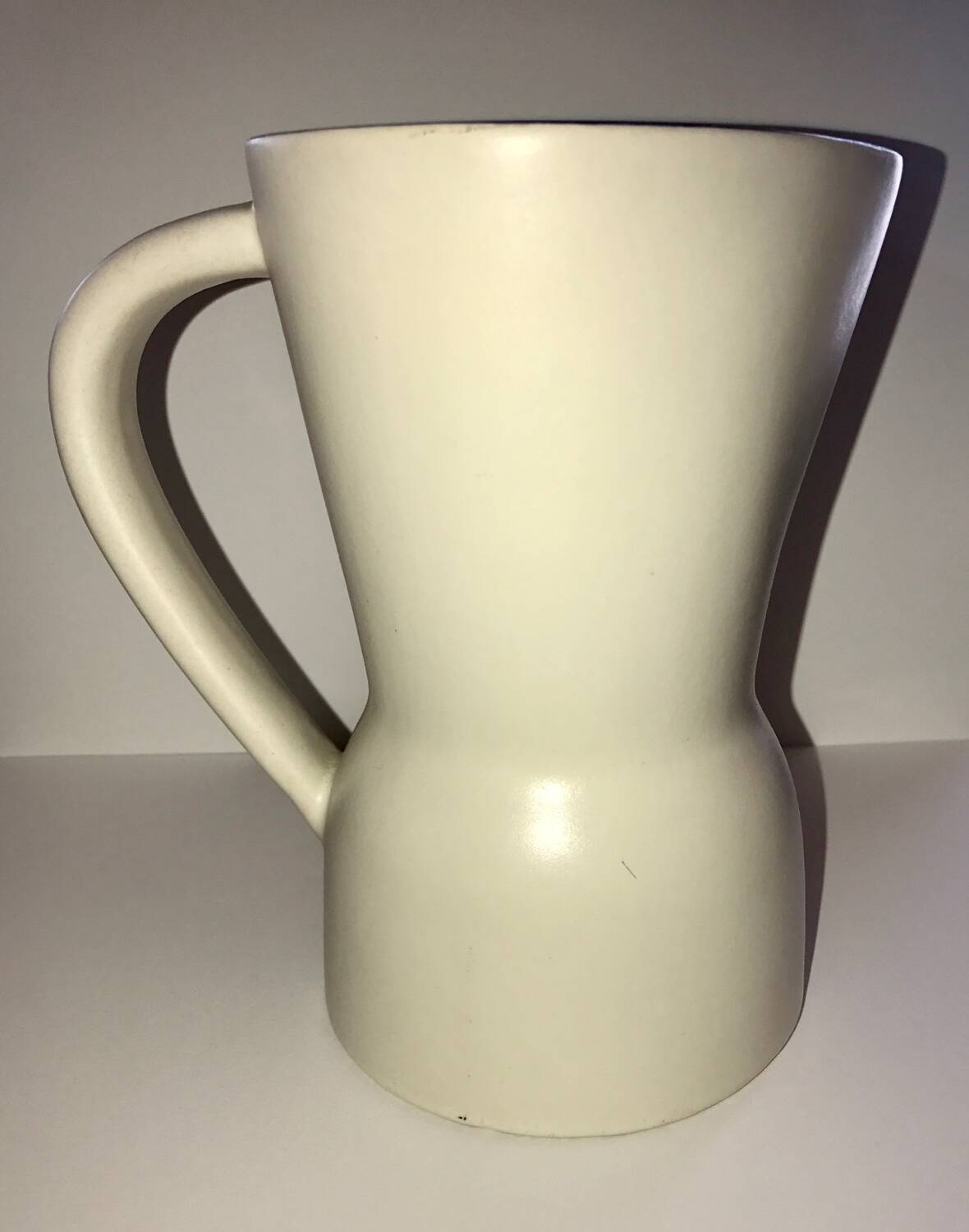 Saint-Clément blue white pitcher