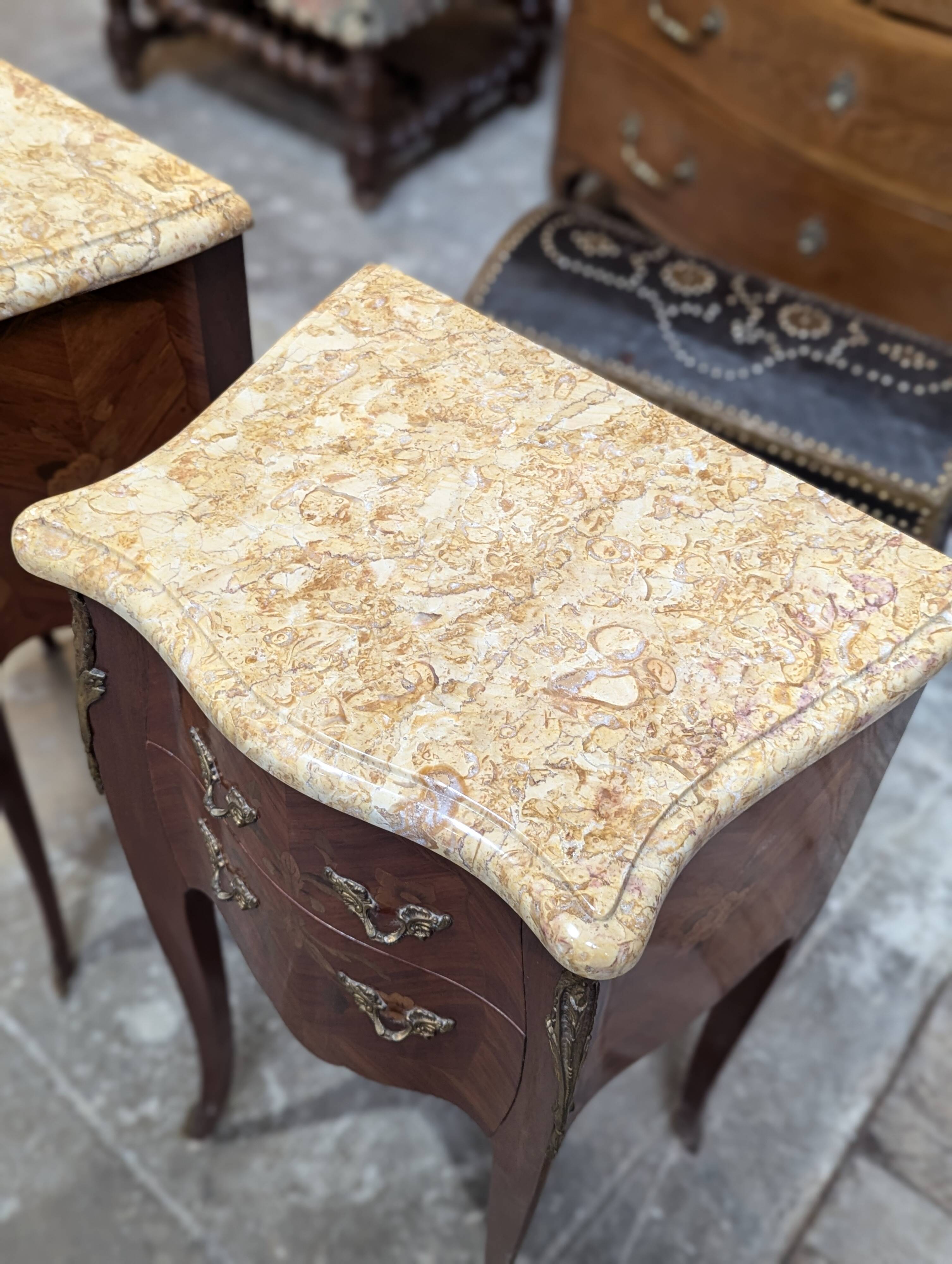 Paire chevets style louis XV