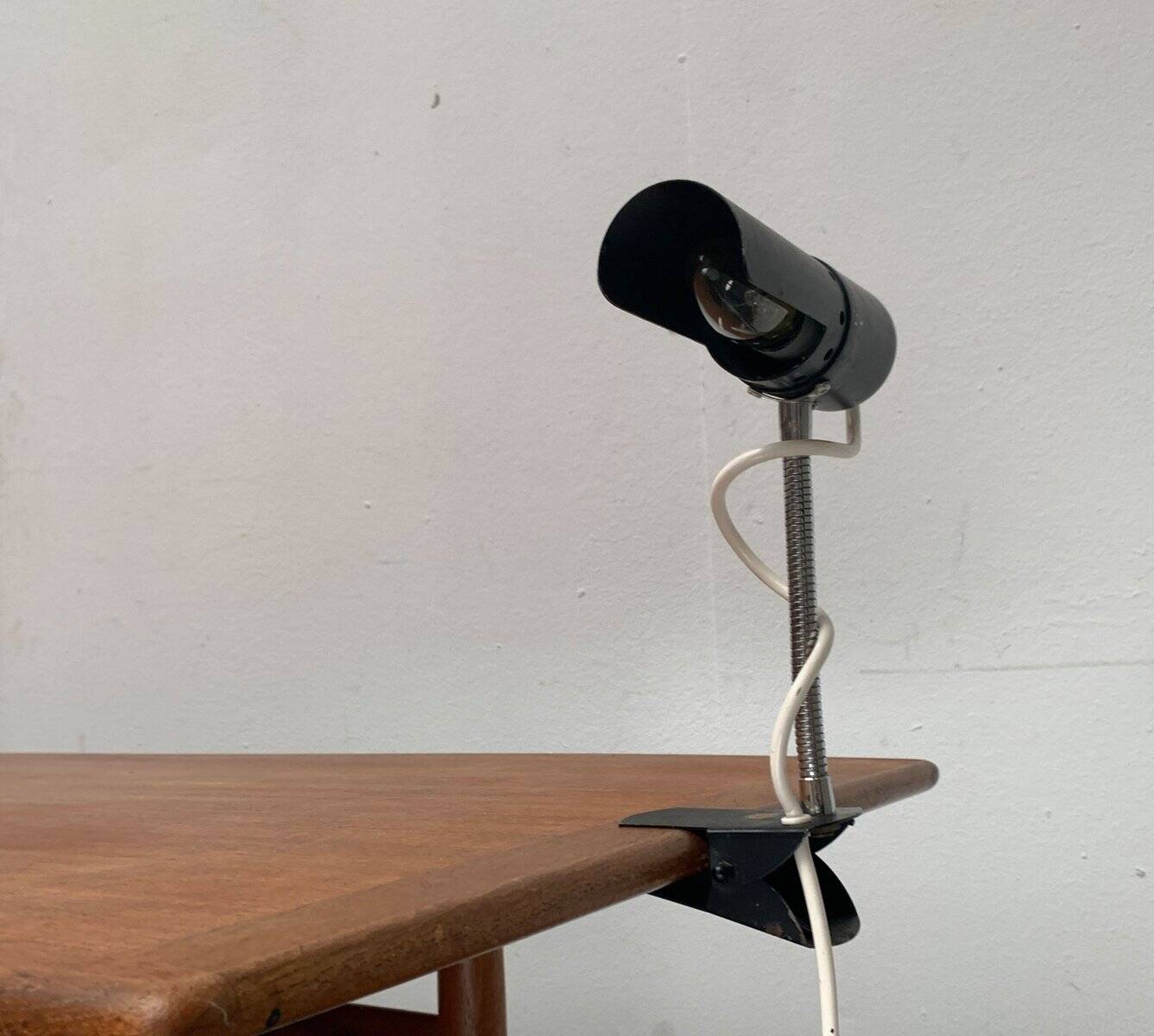 Mid-century minimalist clamp table lamp, 1960s