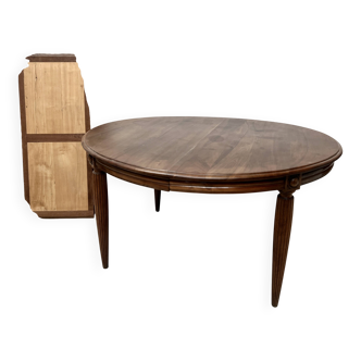 Art Deco table in solid walnut, 20th century.