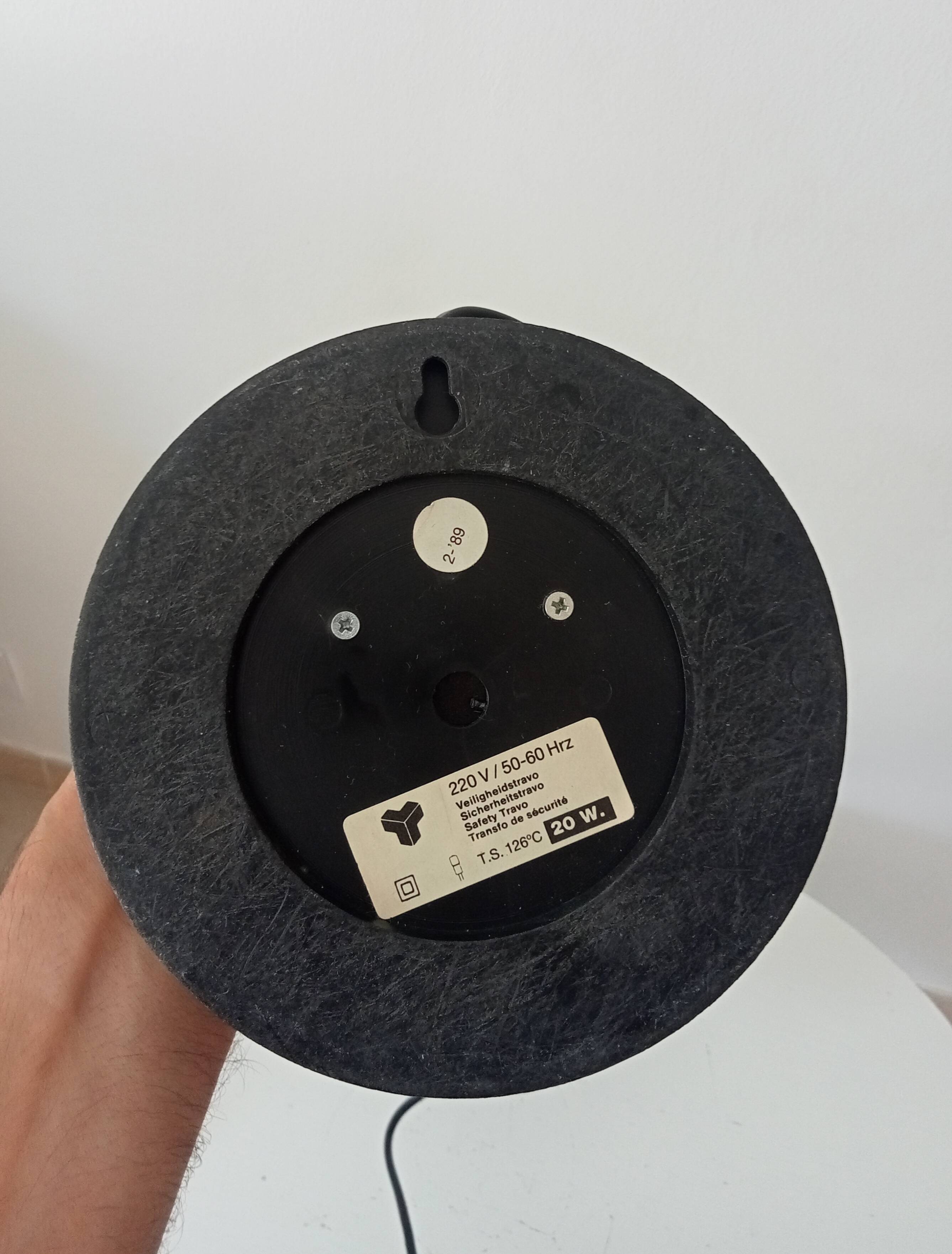 Postmodern minimalist workshop lamp from the 1980s.