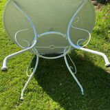 Ancienne table de jardin en fer forgé
