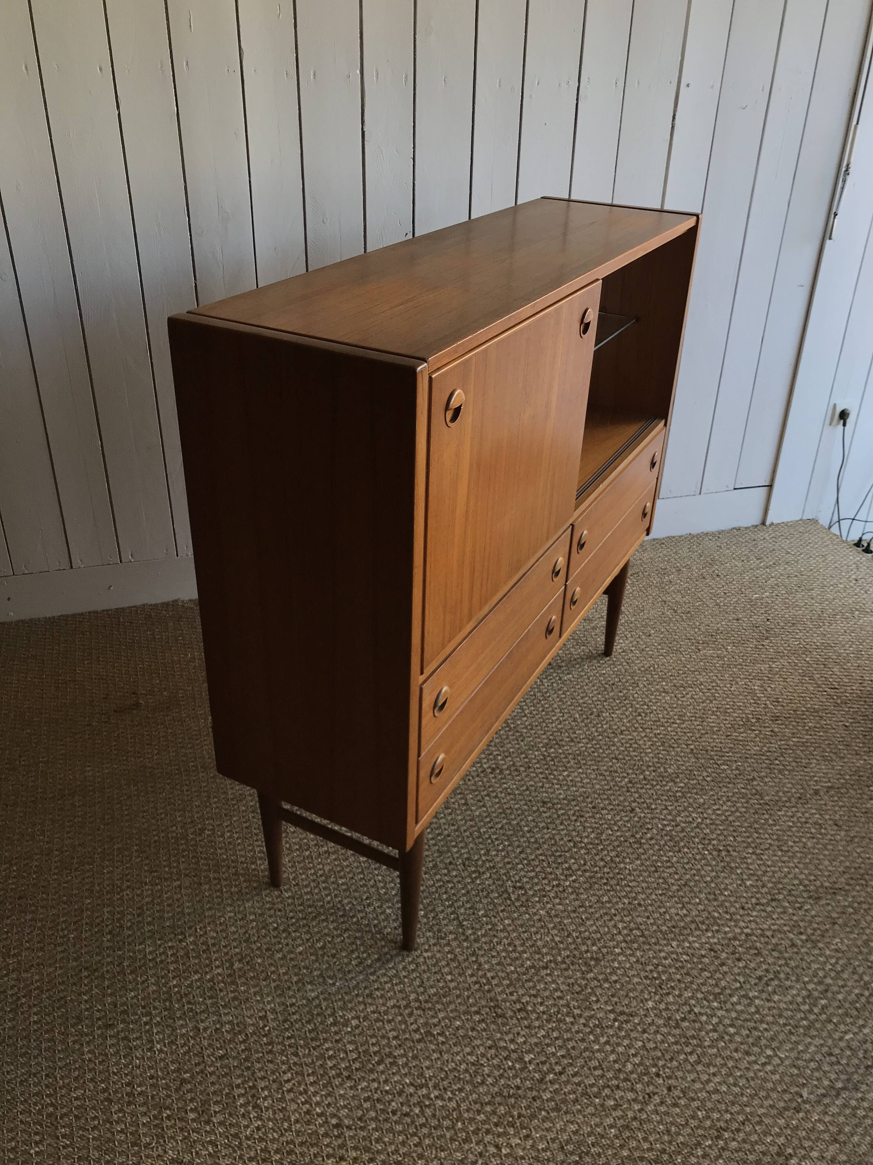 Small Scandinavian living room