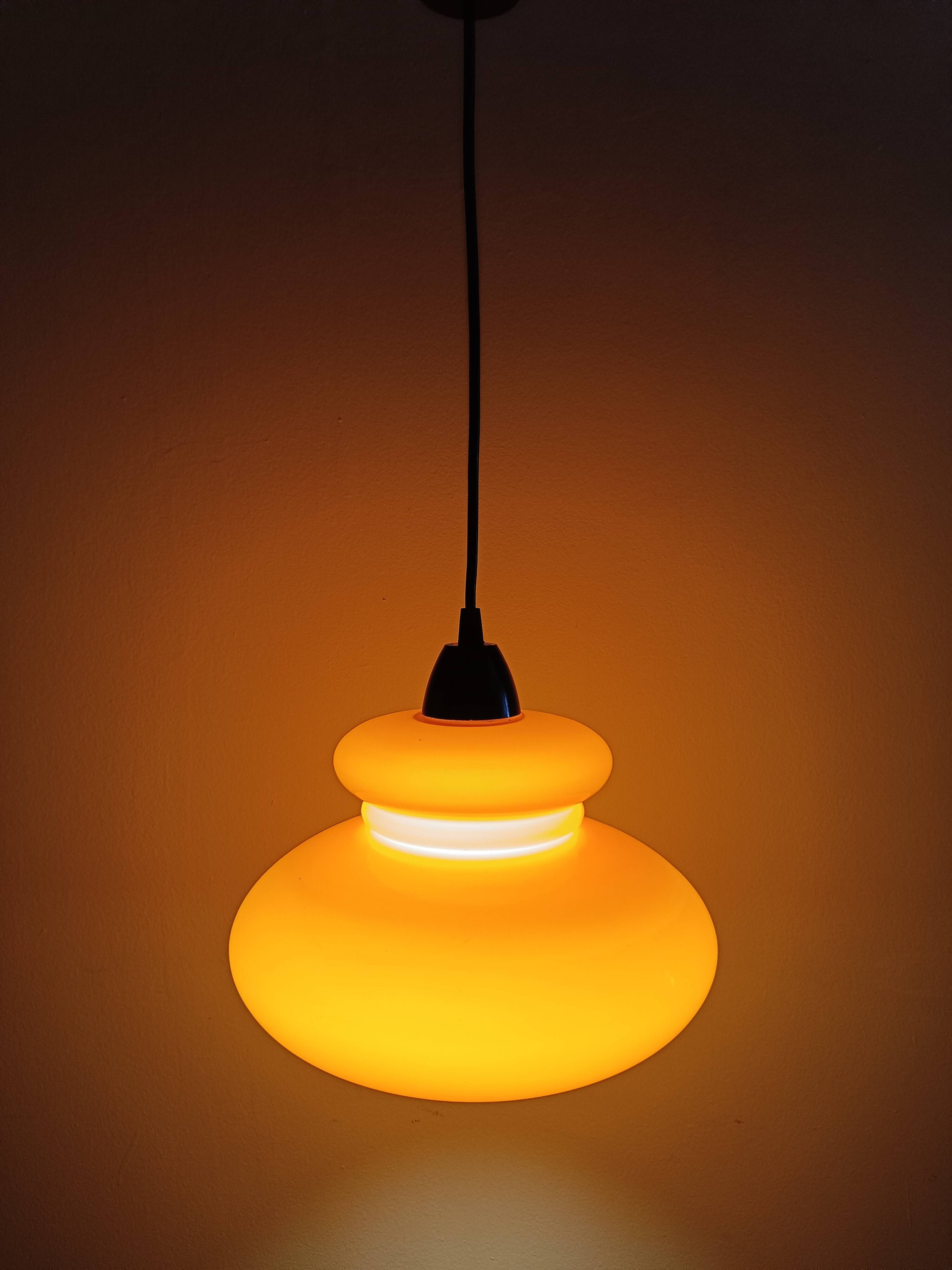 Lustre opaline orange années 70