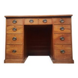Nineteenth-century chest of drawers in mahogany.