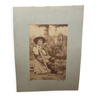 Photo album mounted on Pâtre cardboard in the Abruzzo region, 19th century.