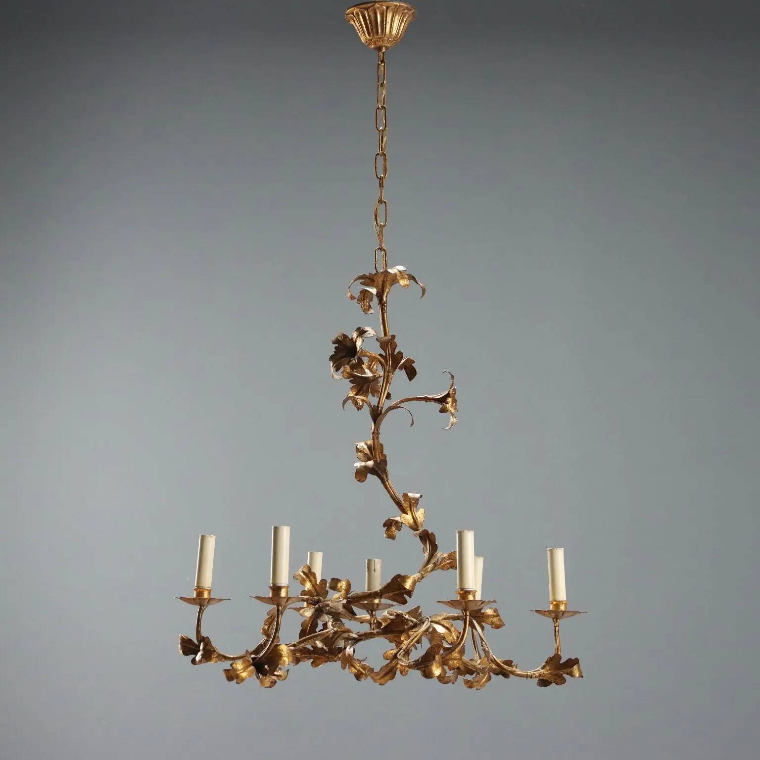 Lustre ancien en fer doré et tôle, Italie, XXe siècle