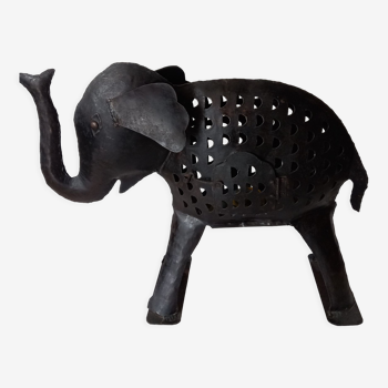 Eléphant bougeoir en métal artisanal fin 20e siècle