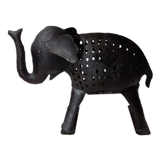 Eléphant bougeoir en métal artisanal fin 20e siècle