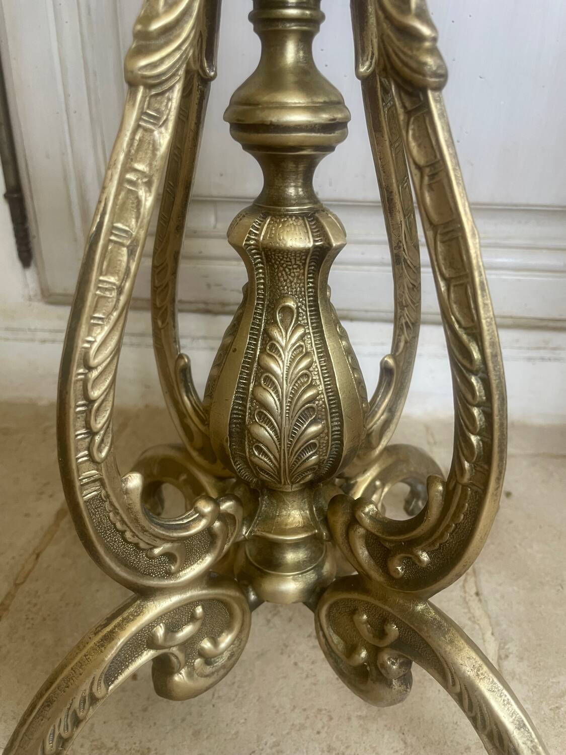 Freestanding brass coat rack