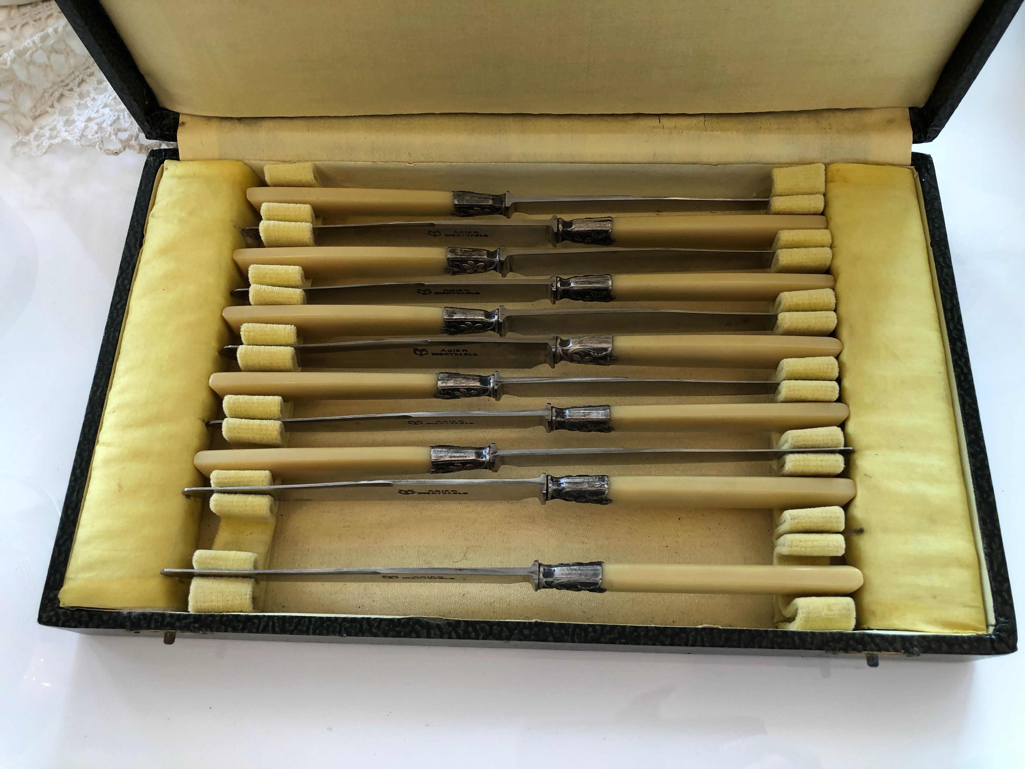 Cheese or dessert knives