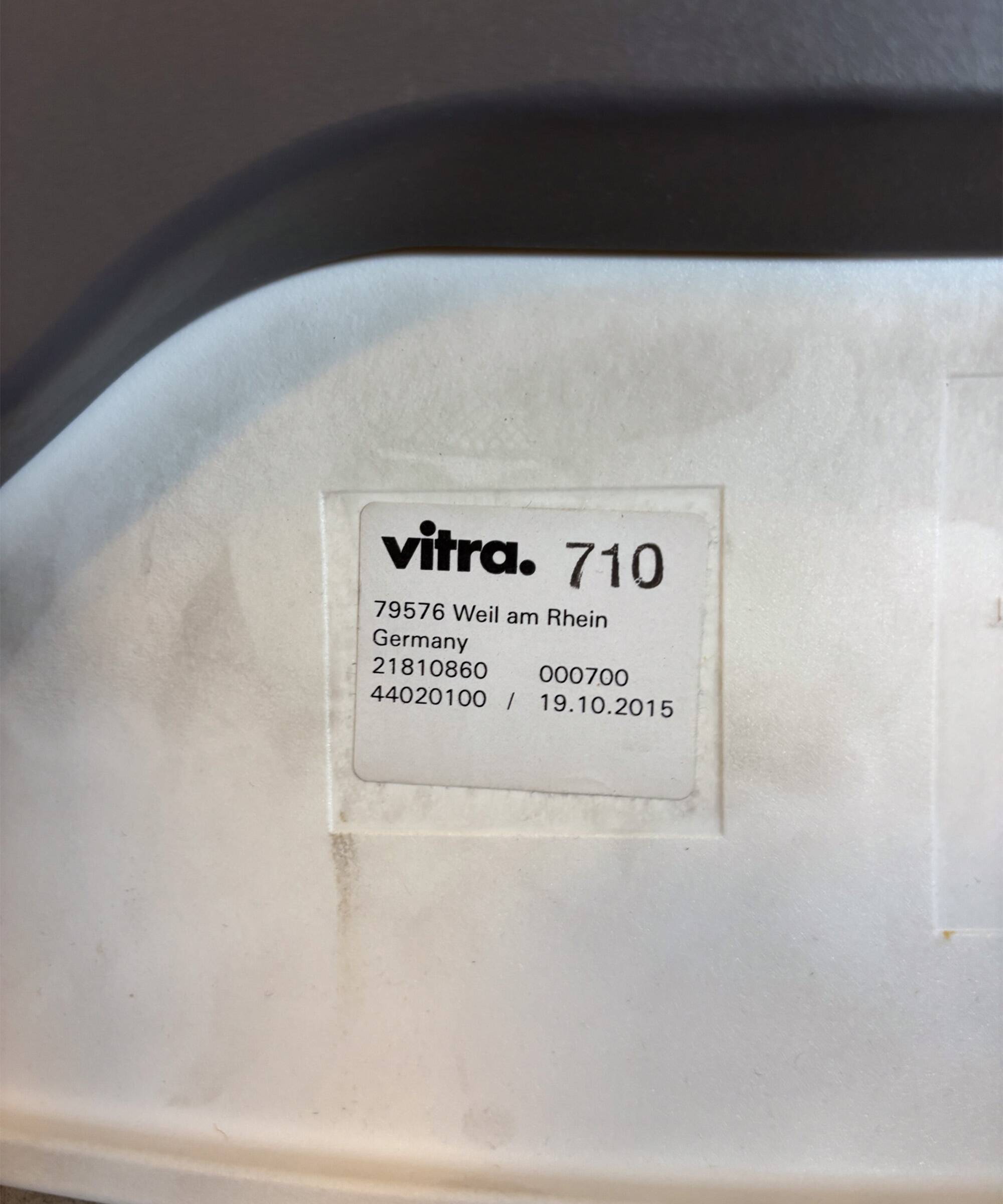 Vitra Hal Jasper Morrison, plastic and wood – white – work chair