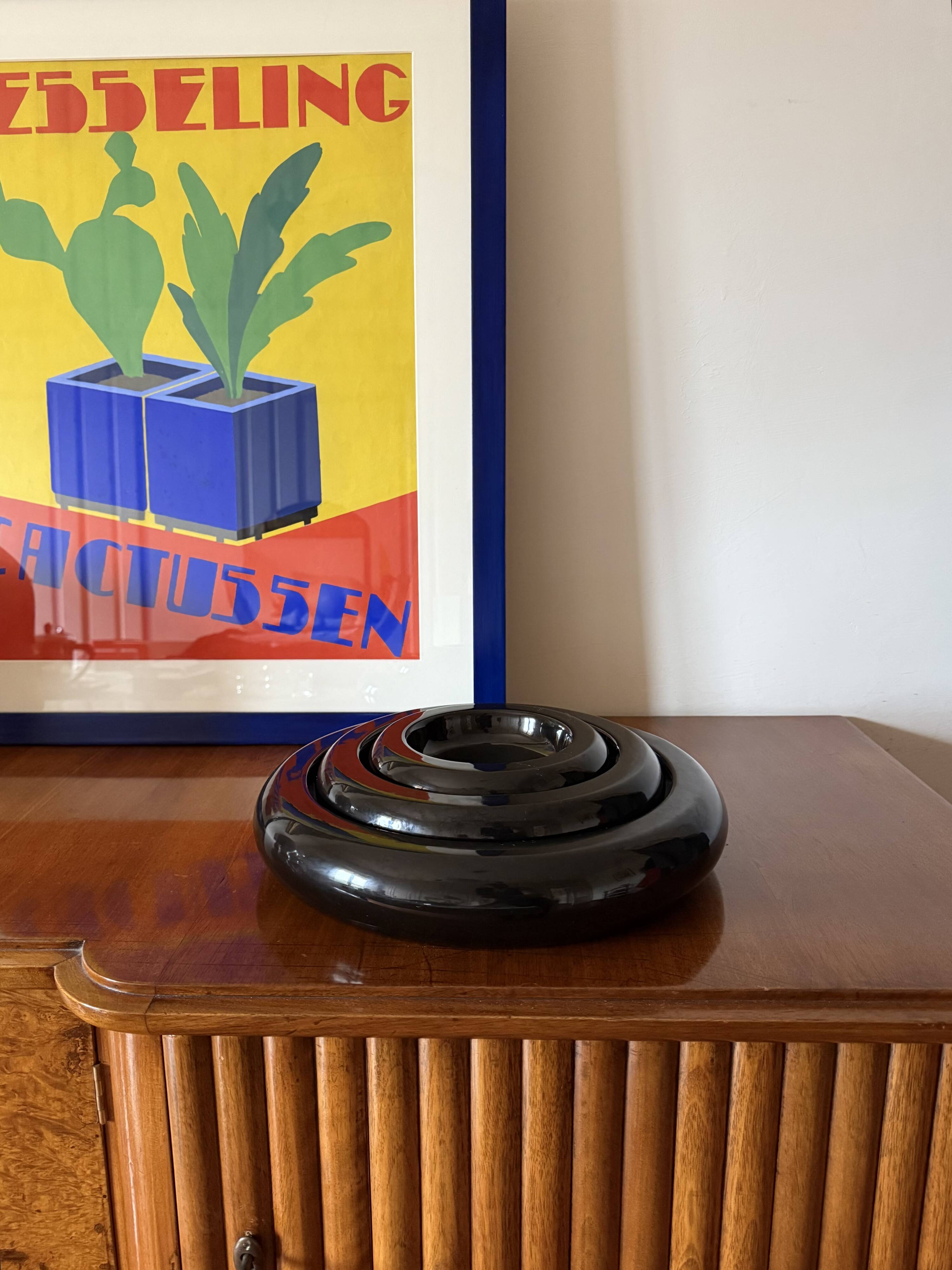 Space age stacked ceramic ashtrays / vide poche / centerpiece, Italy 1970s