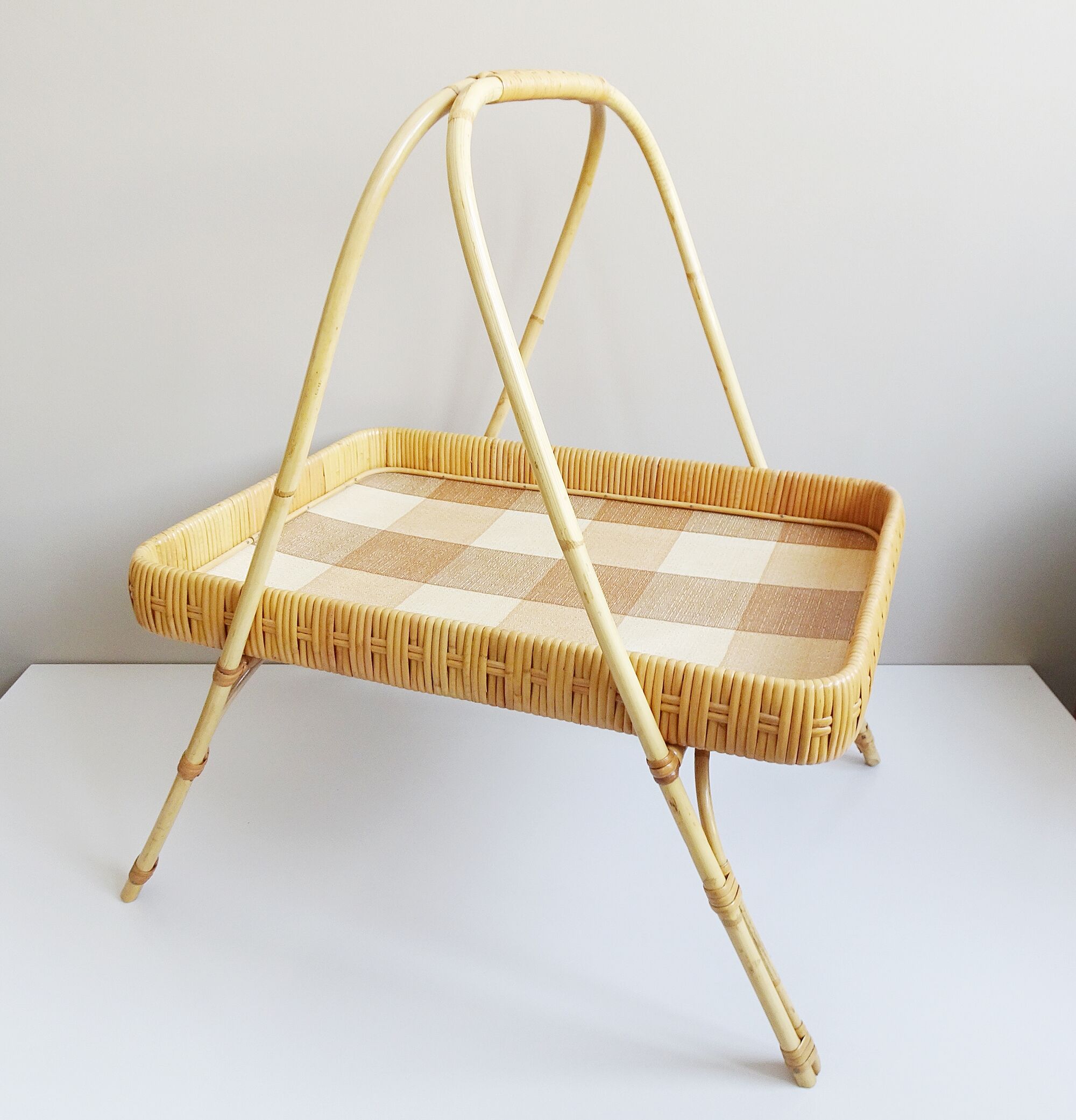 Plateau en bambou et rotin