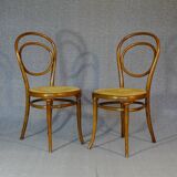 2 Thonet No. 10 chairs, 1870 version, new caning
