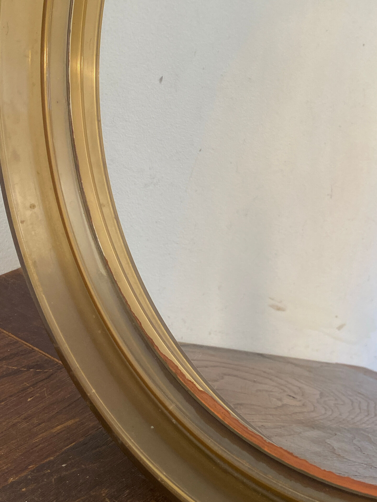 Miroir circulaire en plastique, brun fumé, années 70
