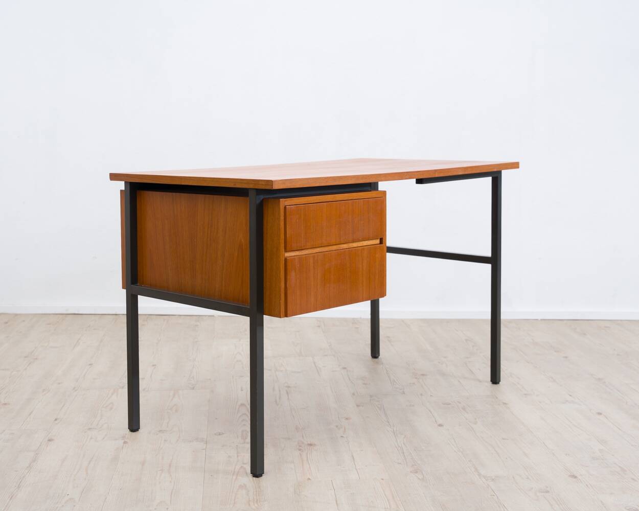 Bureau Mid-Century en teck, années 60