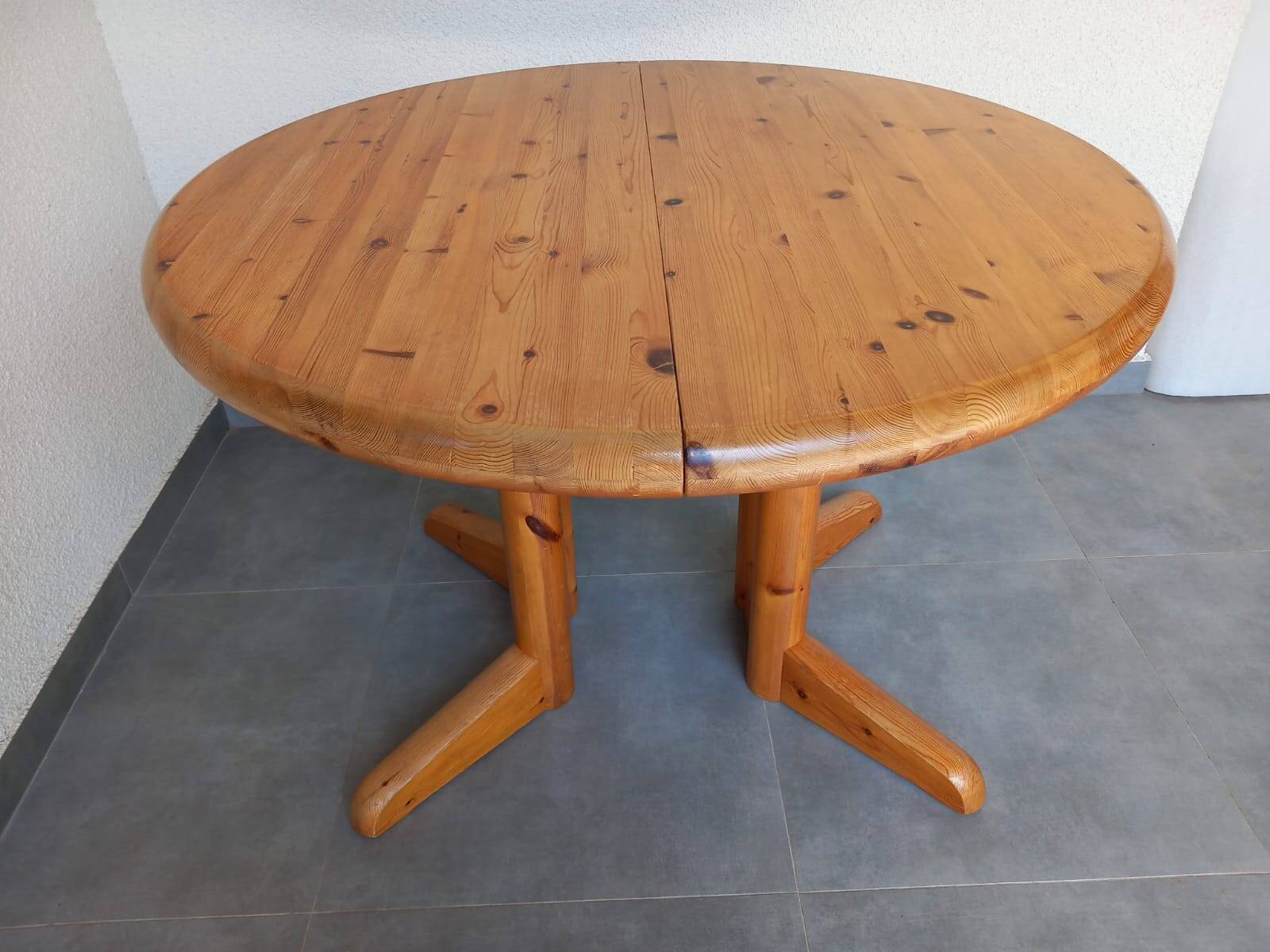 Round pine table, Denmark, 1980s