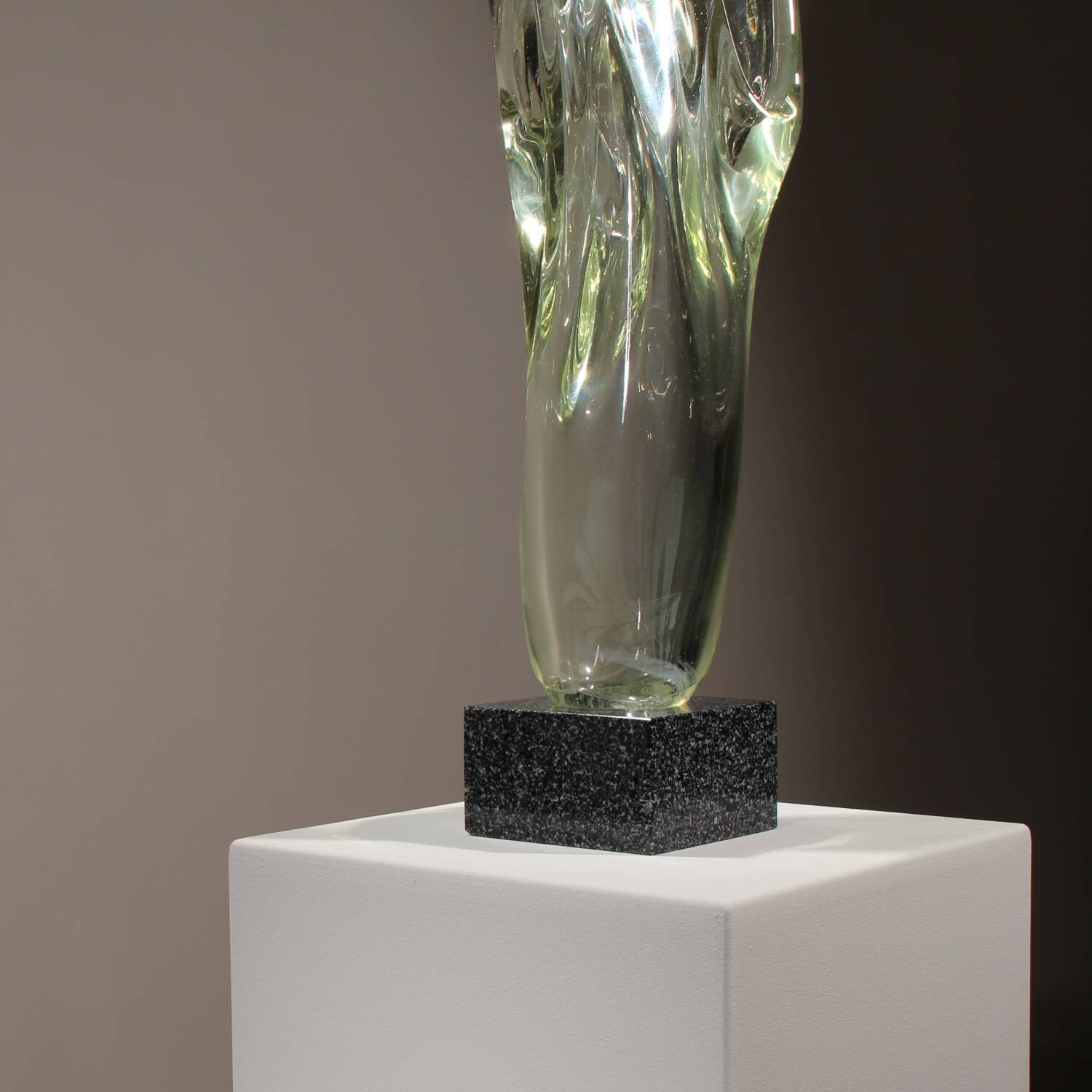 Monumental Glass Sculpture ‚Caviersecha‘ | Eastern Europe 1987
