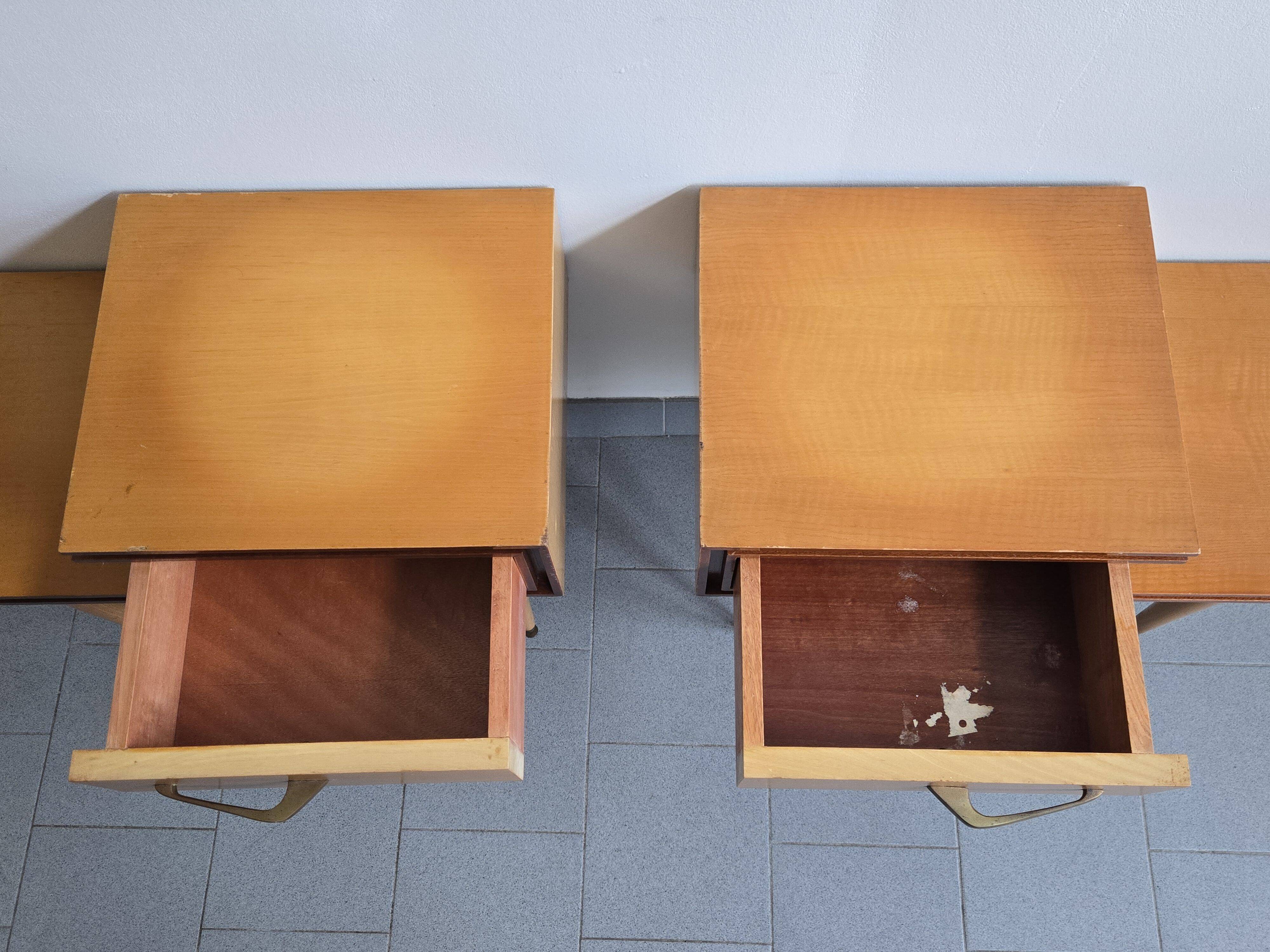 Paire de chevets asymétiques, 1960