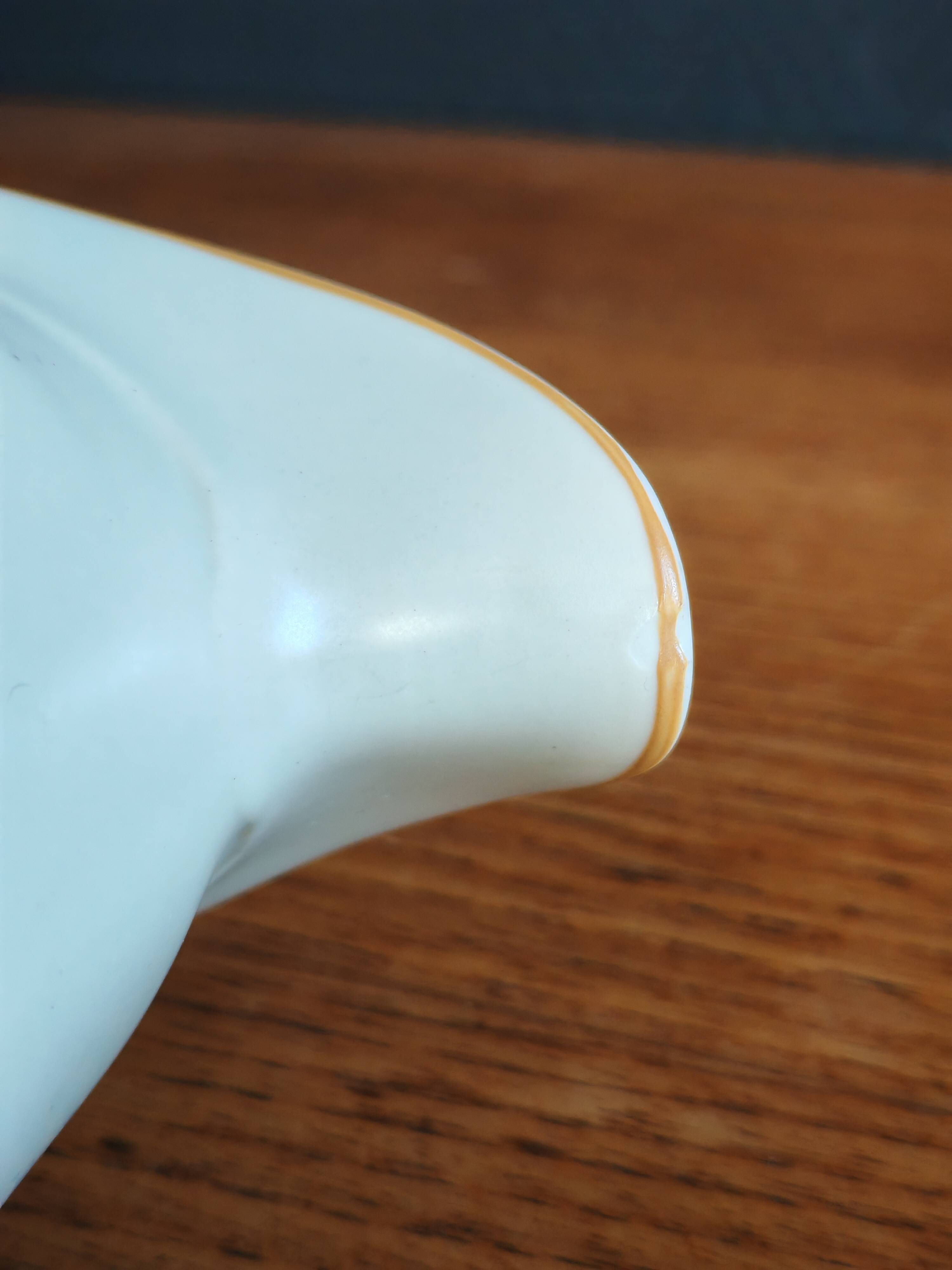 "Harvest 1418" sauceboat in English porcelain