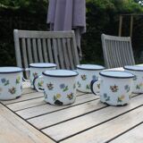 Tasses en tôle émaillée