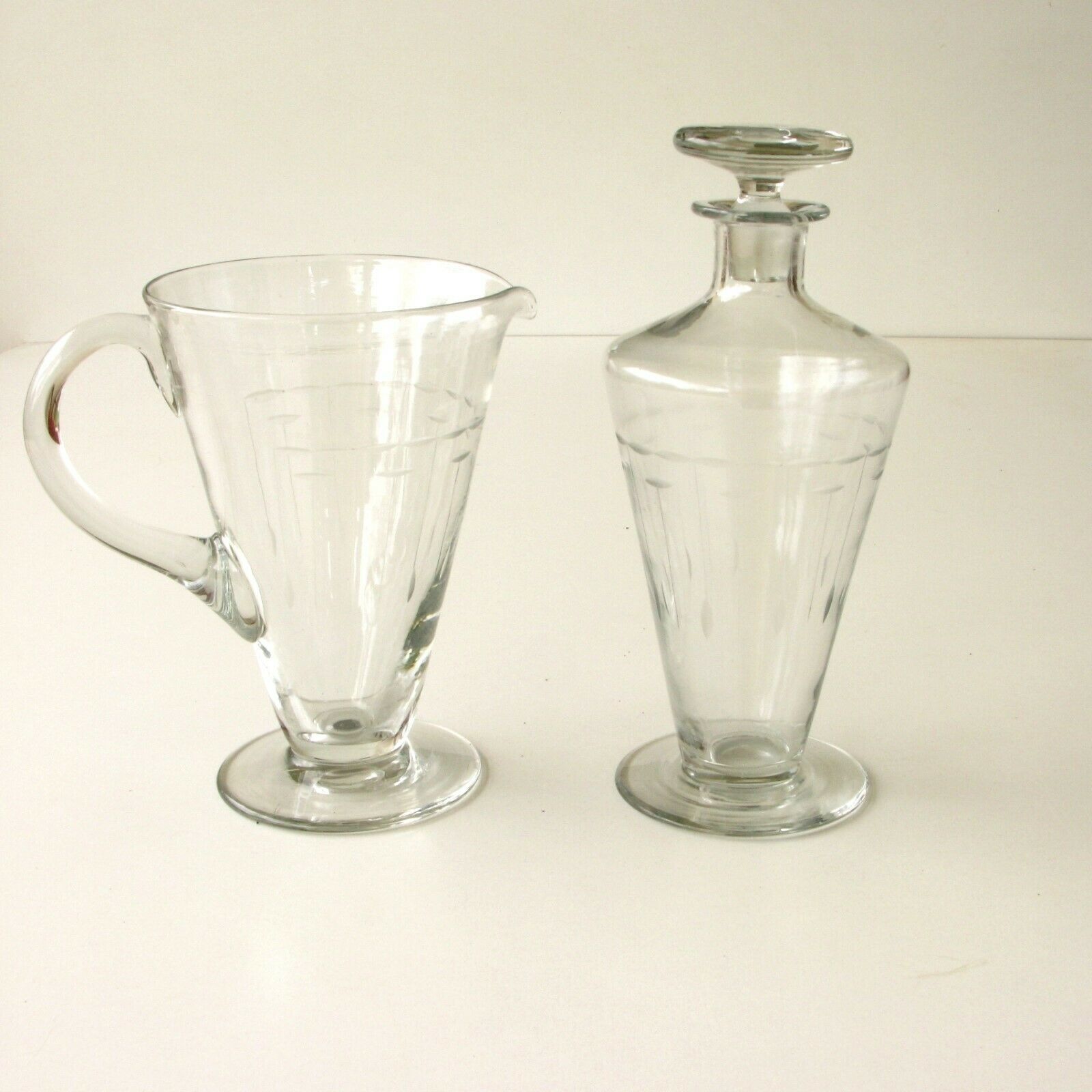 Assorted wine jug and water pitcher - Crystal Assorted Decor